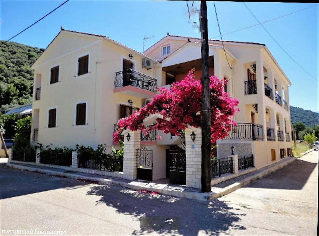 Alexatos Studios & Apartments Agia Efimia Eksteriør bilde