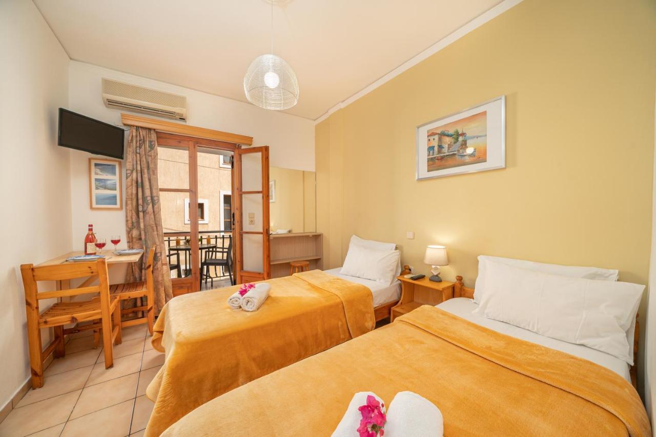 Alexatos Studios & Apartments Agia Efimia Eksteriør bilde