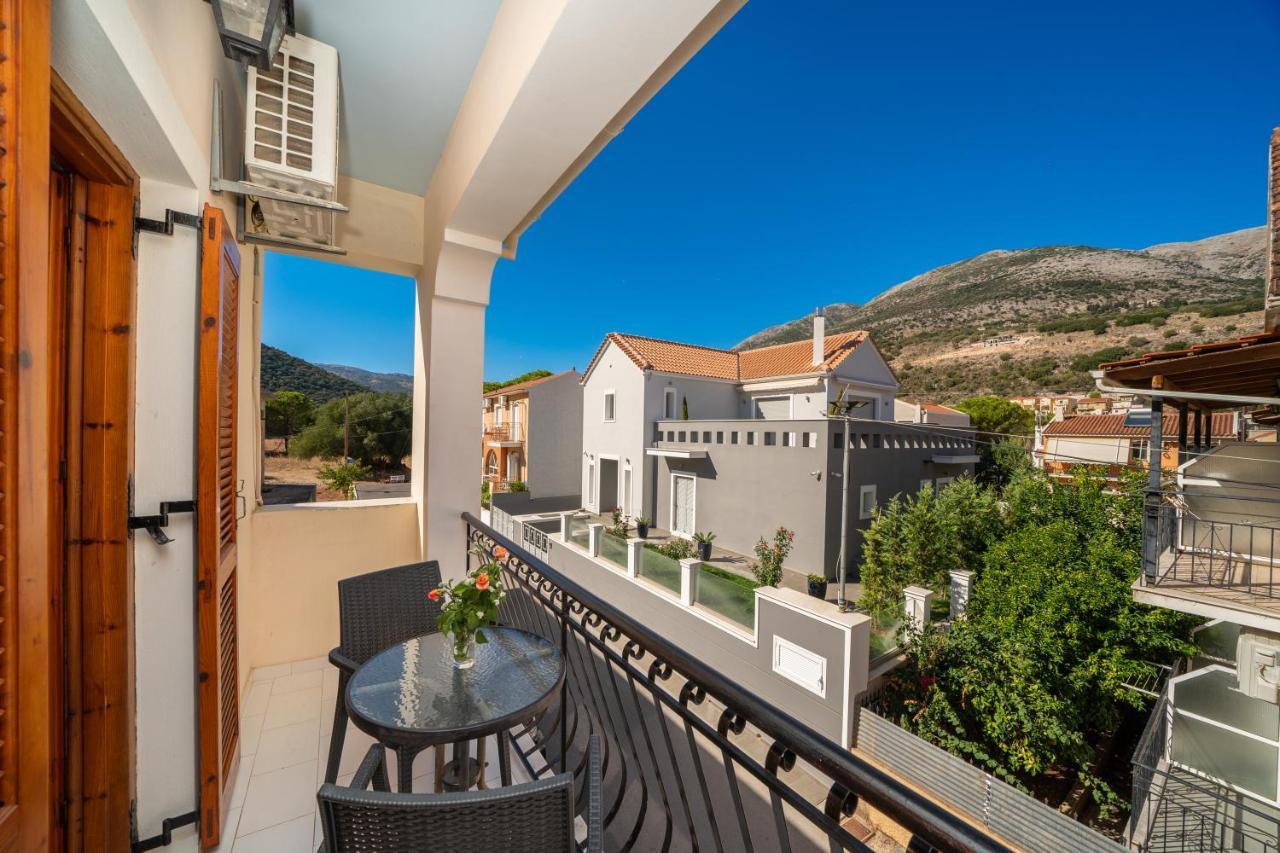 Alexatos Studios & Apartments Agia Efimia Eksteriør bilde