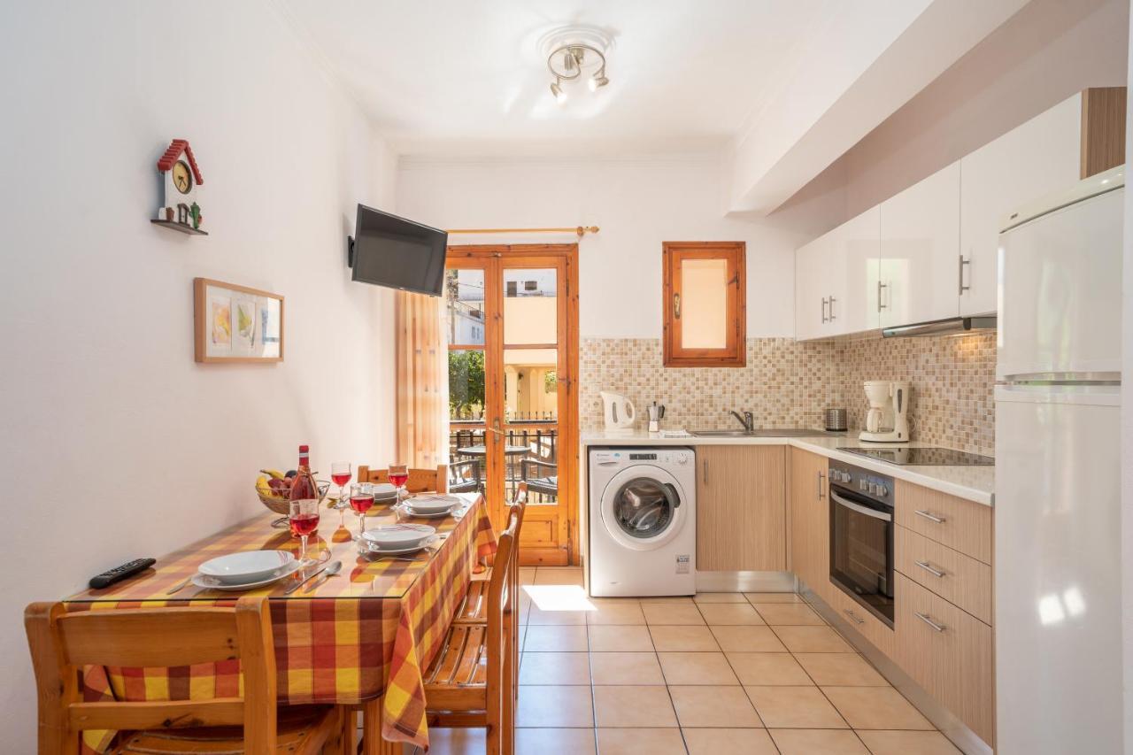 Alexatos Studios & Apartments Agia Efimia Eksteriør bilde