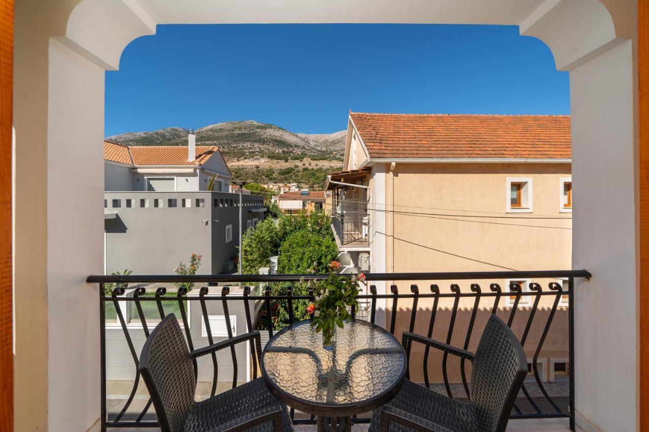 Alexatos Studios & Apartments Agia Efimia Eksteriør bilde