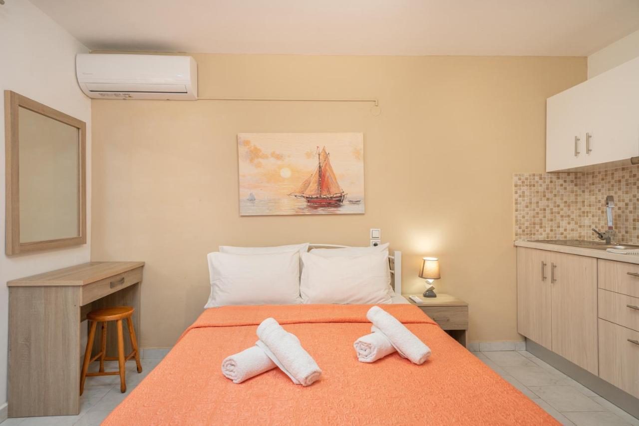 Alexatos Studios & Apartments Agia Efimia Eksteriør bilde