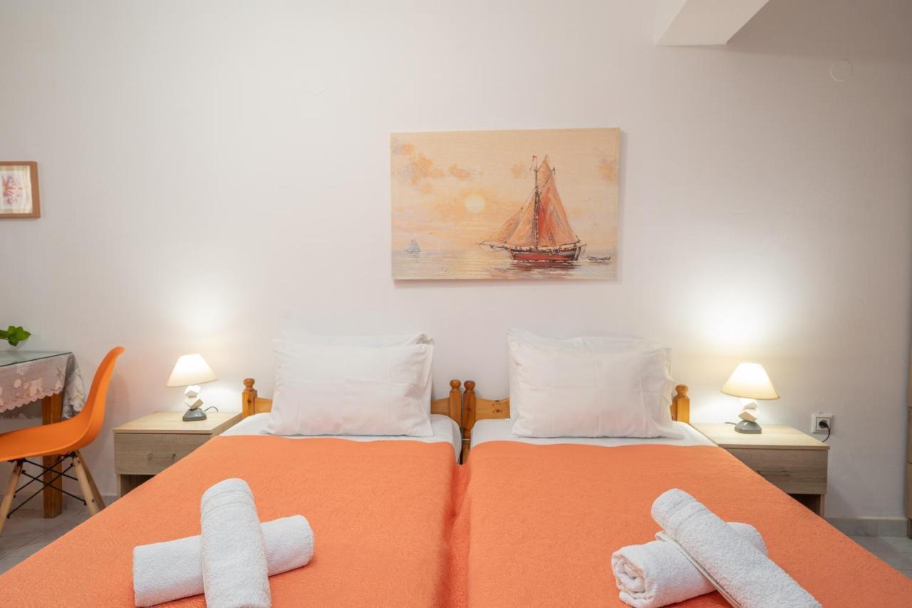 Alexatos Studios & Apartments Agia Efimia Eksteriør bilde