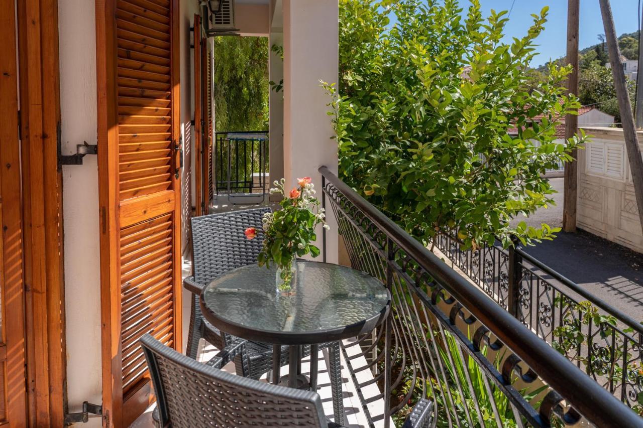 Alexatos Studios & Apartments Agia Efimia Eksteriør bilde